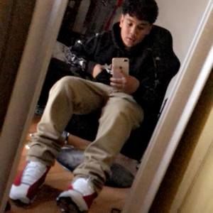 Meet your Posher, Cesar